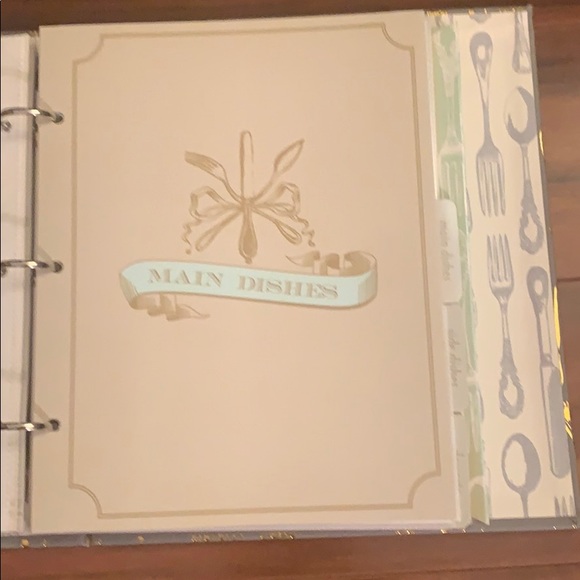 Recipe book new but with defects please see pics! - Picture 4 of 9